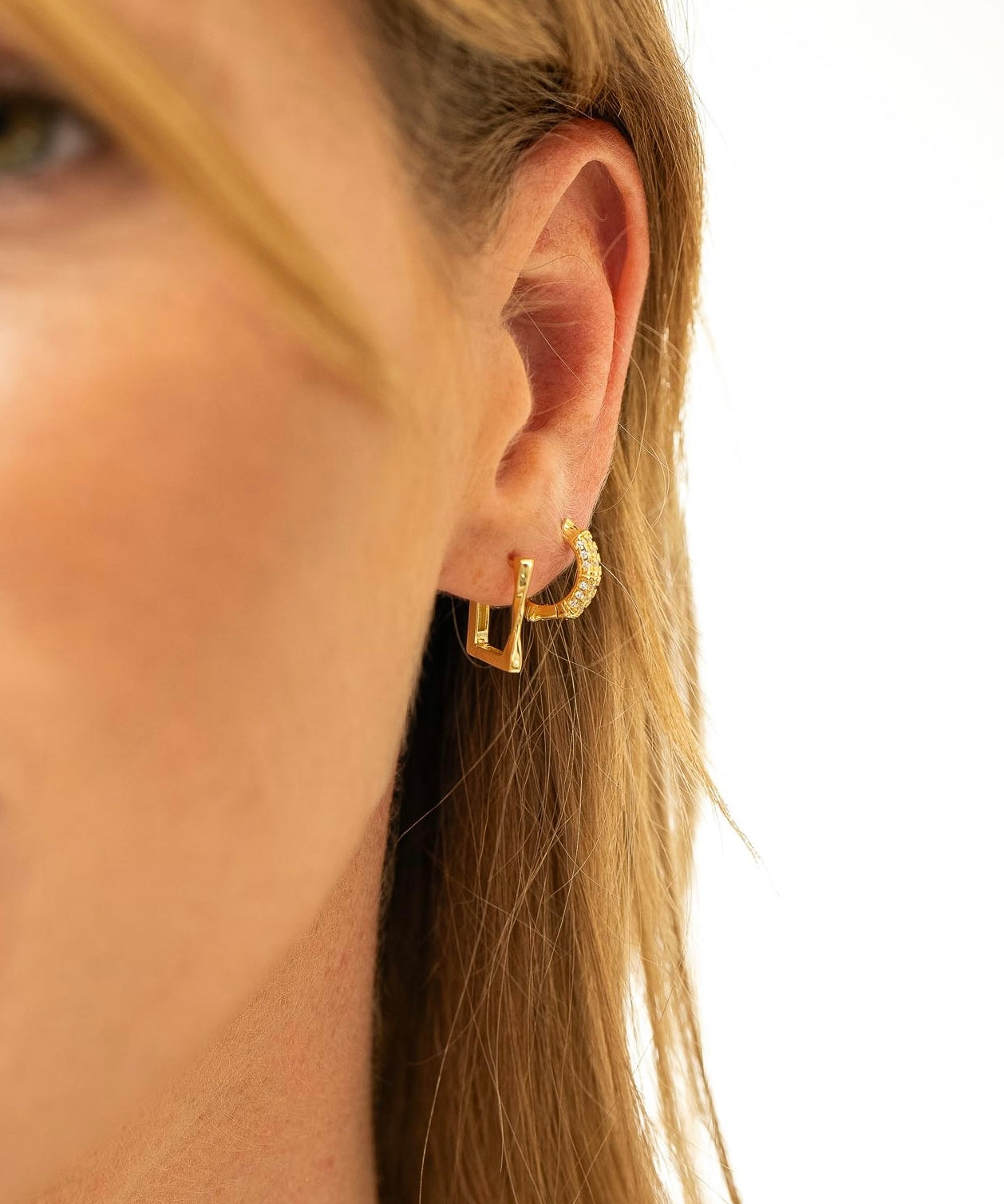 EMILIA hoops