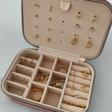 VELVET JEWELRY BOX - rectangle & green