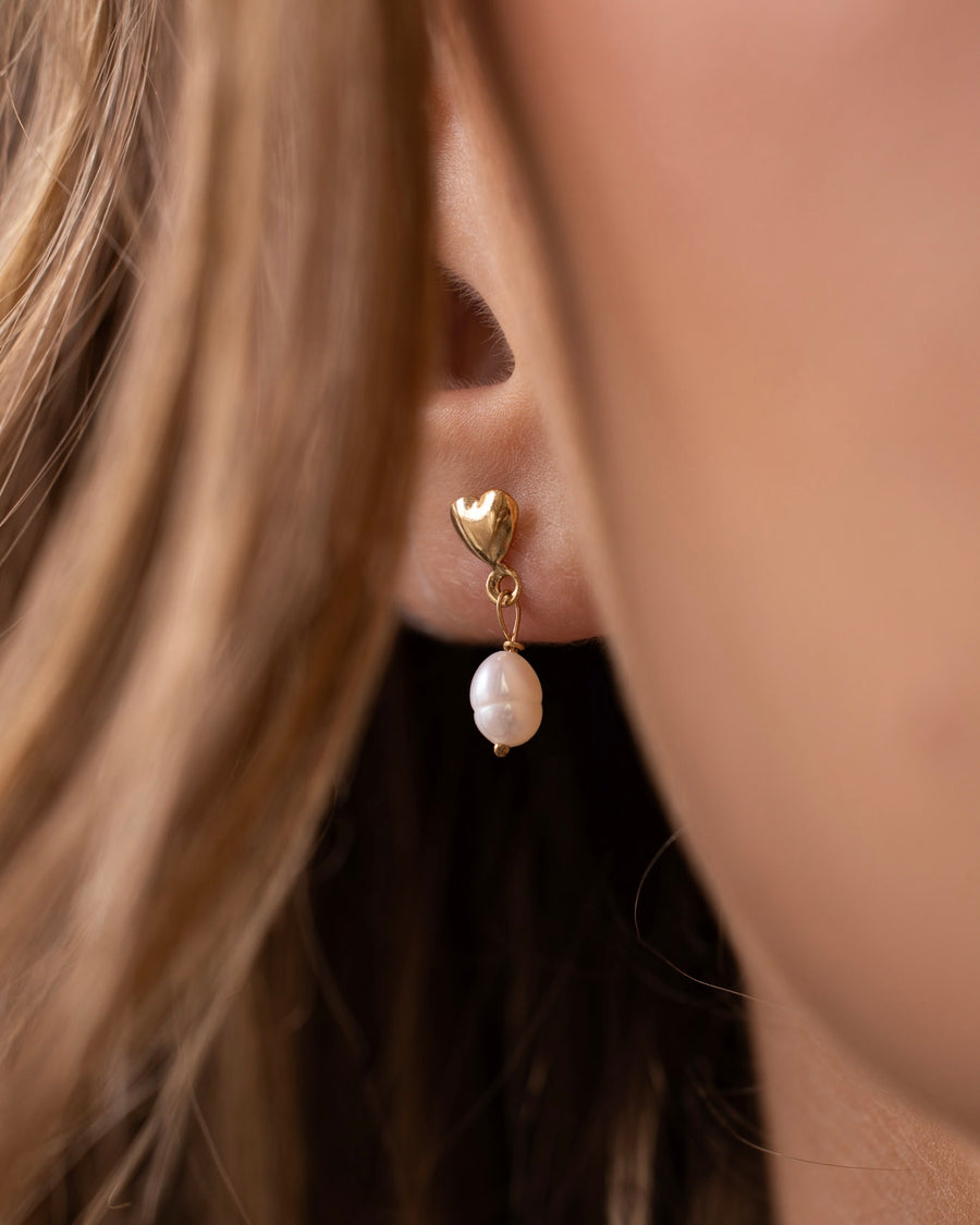 HEART PEARL studs