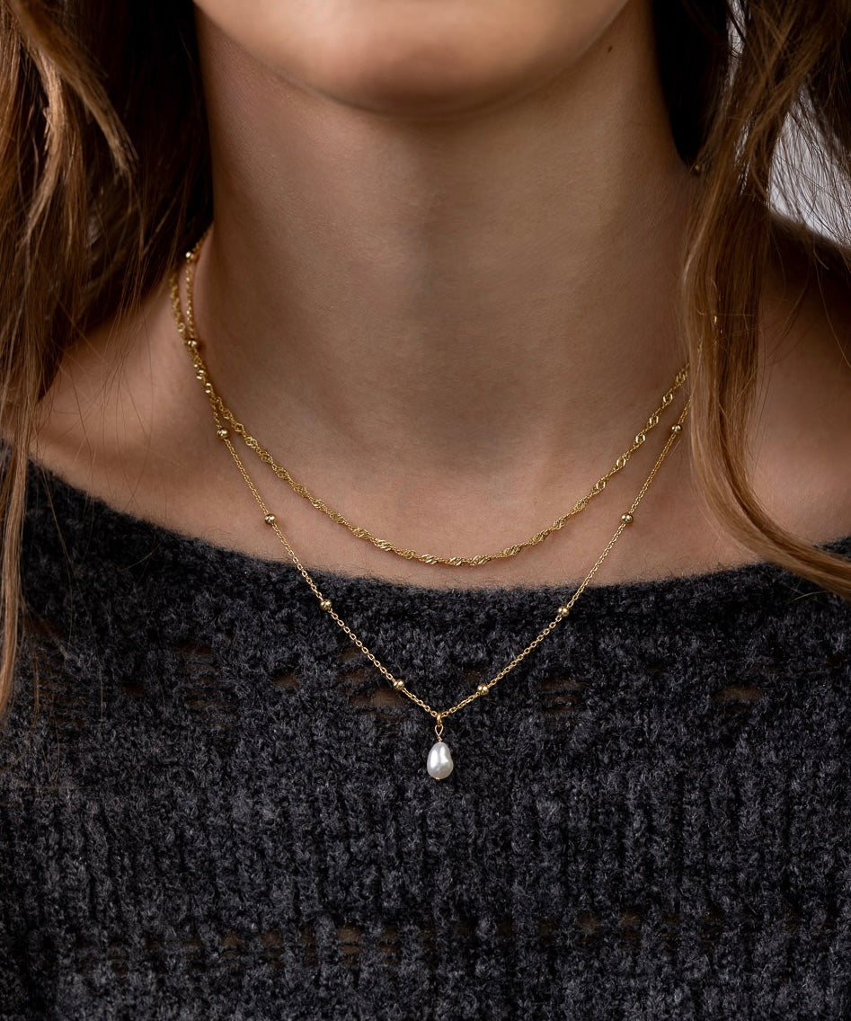 PEARL pendant necklace