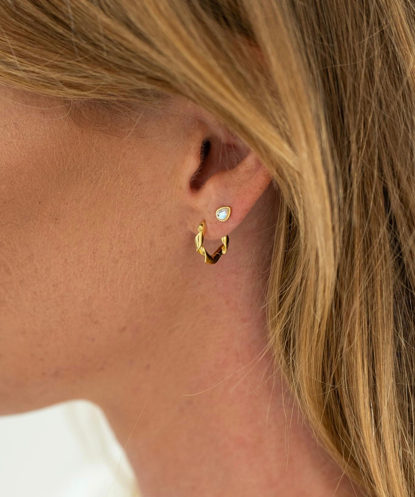 RAINDROP studs
