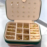 VELVET JEWELRY BOX - rectangle & green