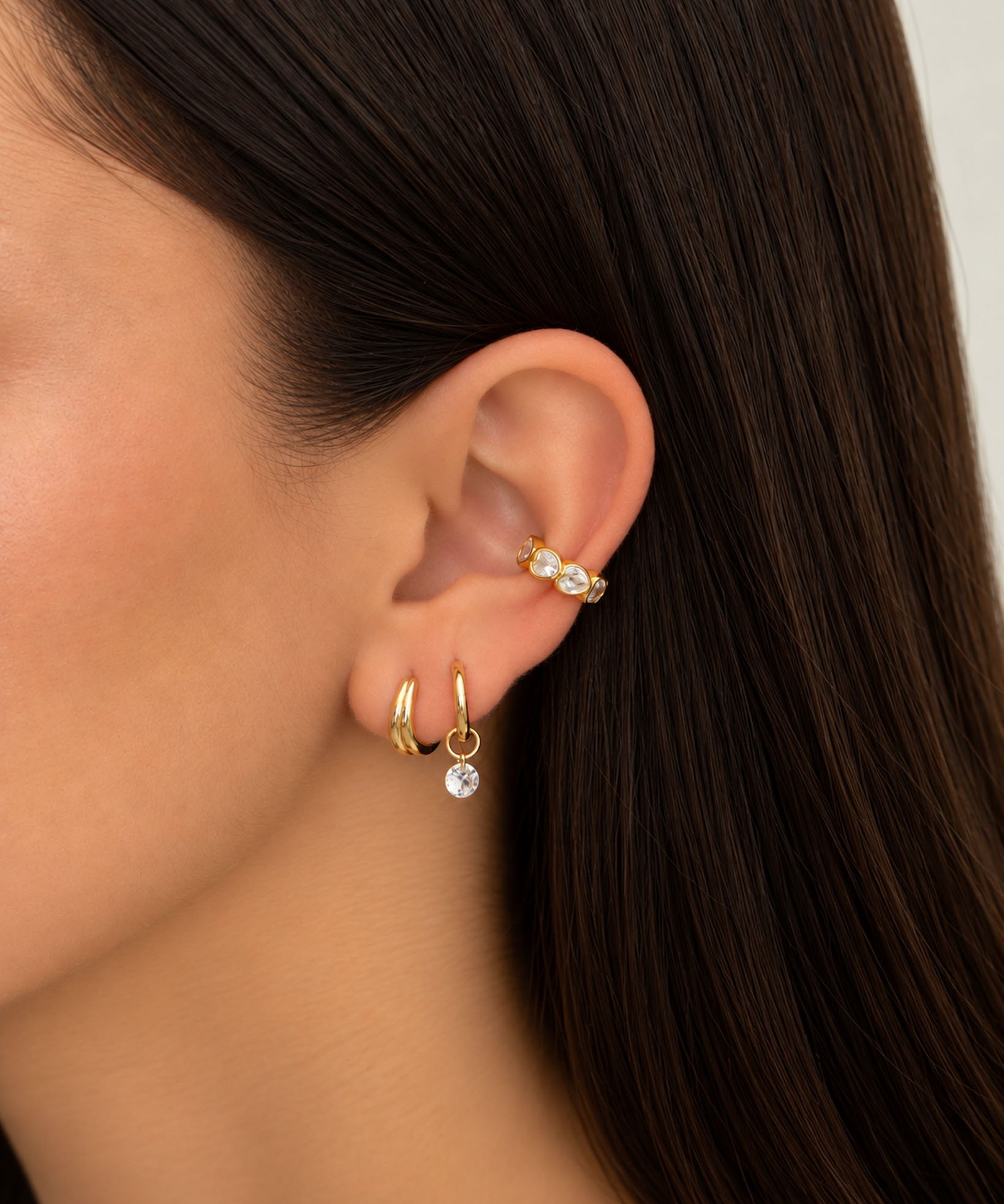 LIVIA hoops