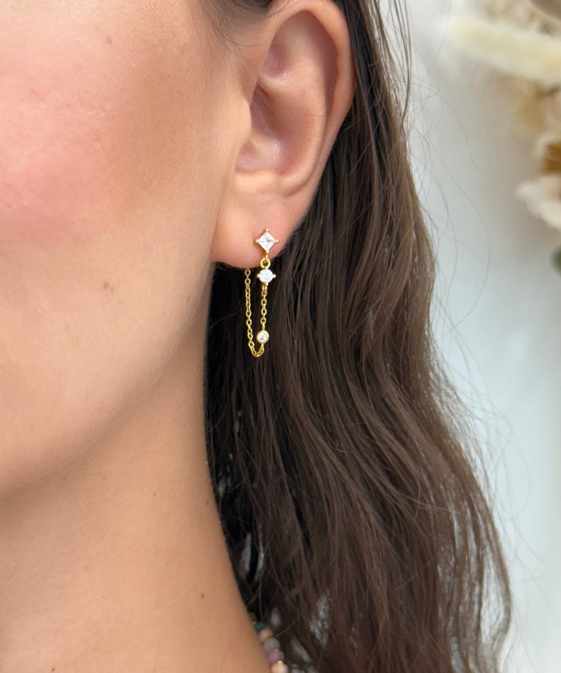 DARIA chain studs